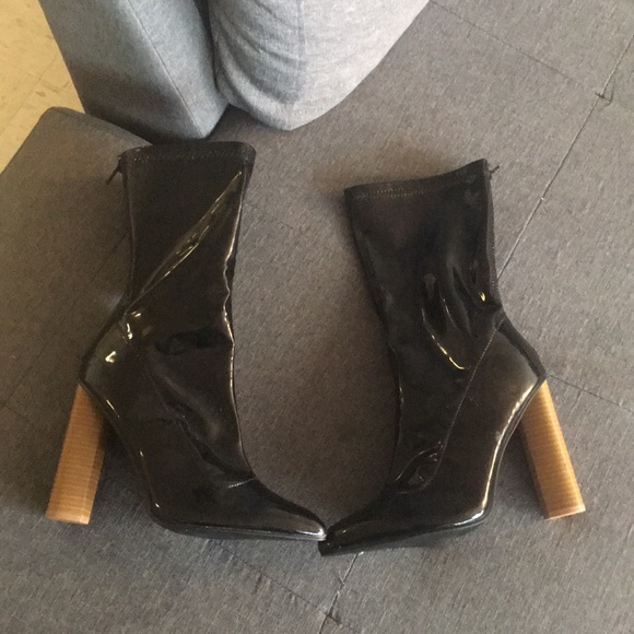 Size - Picture 1 of 1